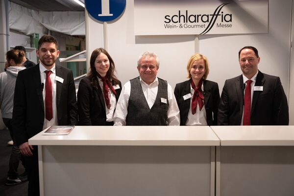 Geschäftsstelle Schlaraffia, Gregor Wegmüller, Zoe Waltenspül, Roman Frischnknecht, Daria Stieger